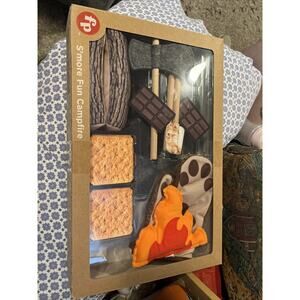 Fisher Price SMORE FUN CAMPFIRE PLAYSET Make S'MORES Camping Fire